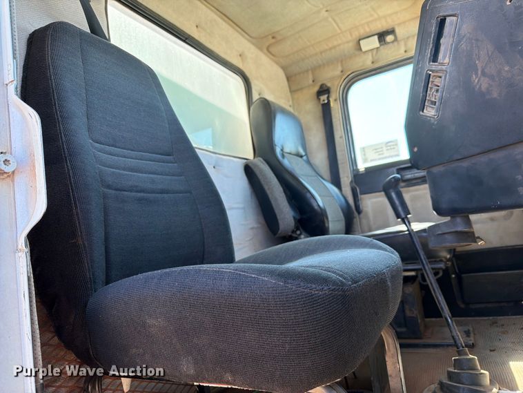 image for item FM7626 1994 Freightliner FLD120 water truck