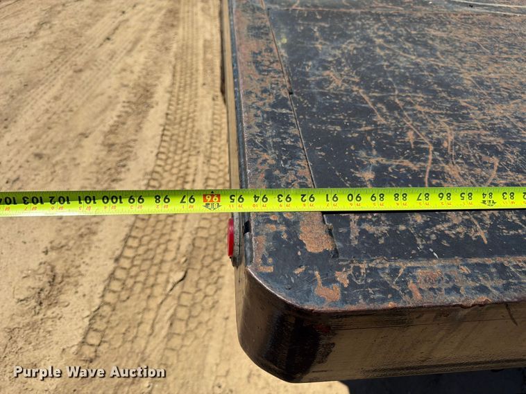 image for item FM7627 1981 International Harvestor 1854 flatbed truck