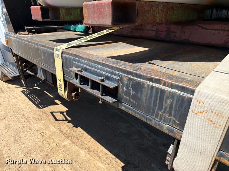 image for item FM7627 1981 International Harvestor 1854 flatbed truck