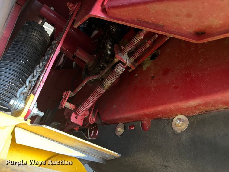 image for item FM7628 2011 New Holland BR7090 round baler