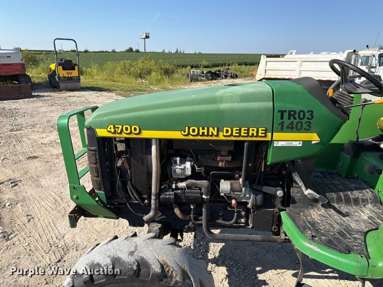 image for item FU0506 John Deere 4700 MFWD tractor