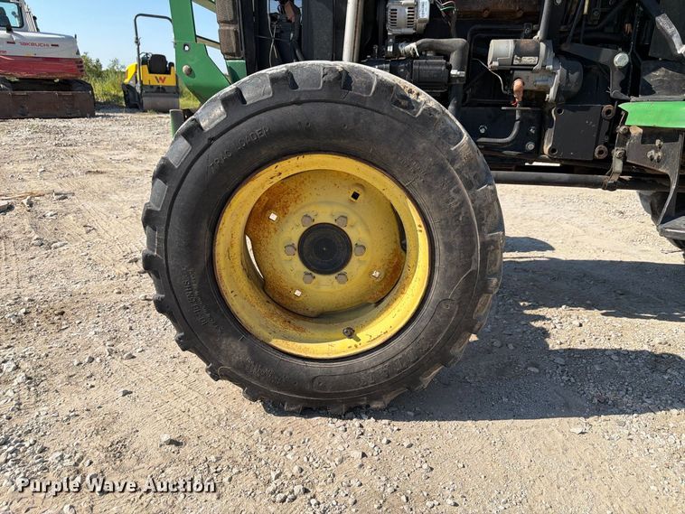 image for item FU0506 John Deere 4700 MFWD tractor
