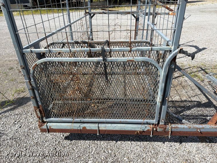 image for item MQ9065 Calf catcher