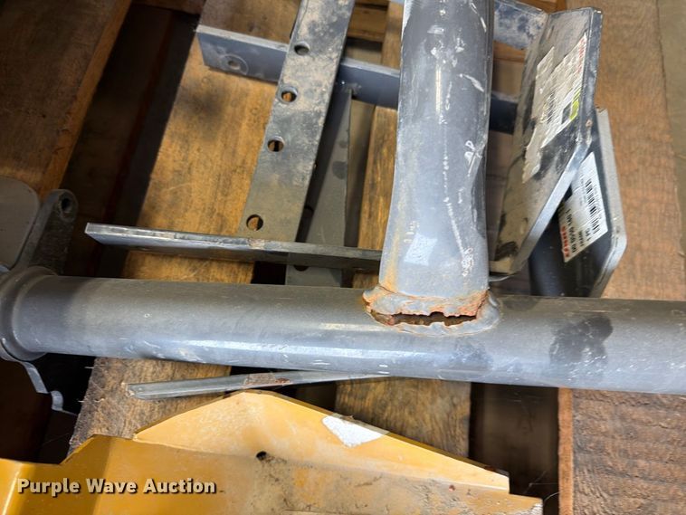 image for item MQ9066 Corn header parts