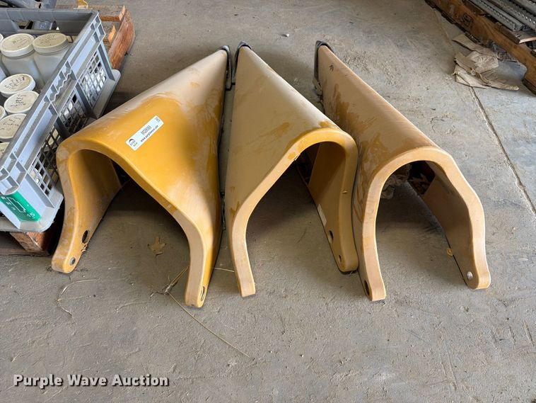 image for item MQ9066 Corn header parts