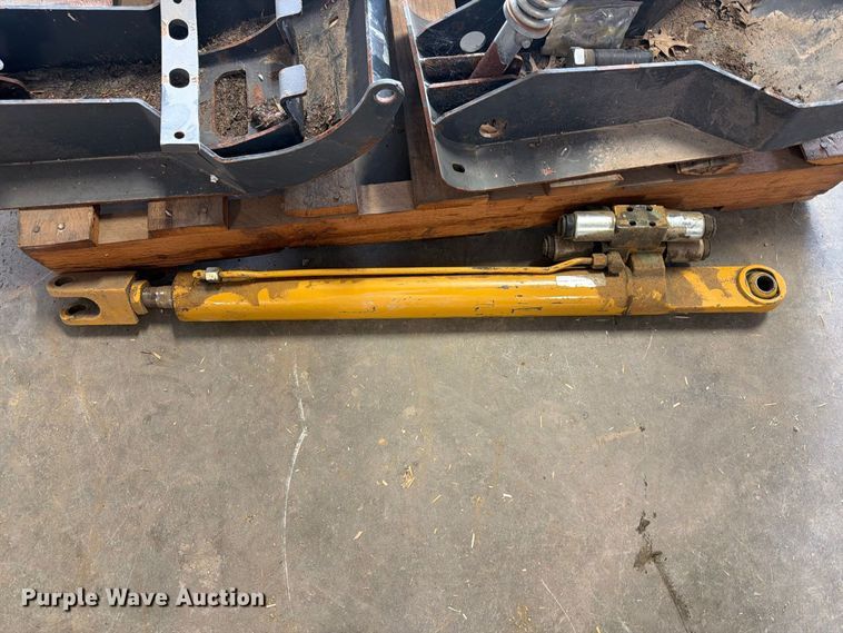 image for item MQ9066 Corn header parts