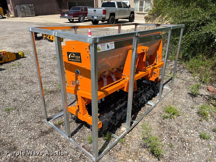 image for item MQ9074 2026 Arteer NAS-72W seeder