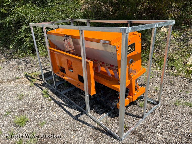 image for item MQ9074 2026 Arteer NAS-72W seeder