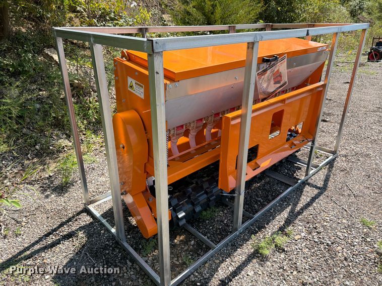 image for item MQ9074 2026 Arteer NAS-72W seeder