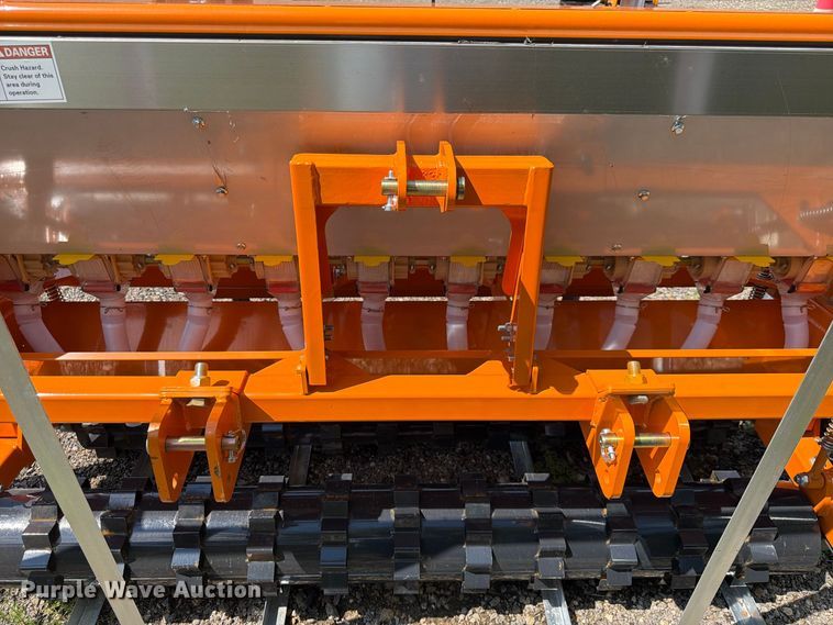 image for item MQ9074 2026 Arteer NAS-72W seeder