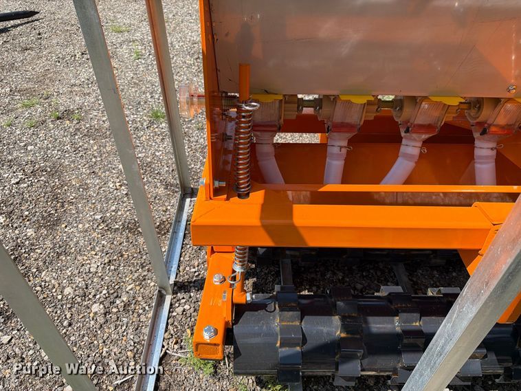 image for item MQ9074 2026 Arteer NAS-72W seeder