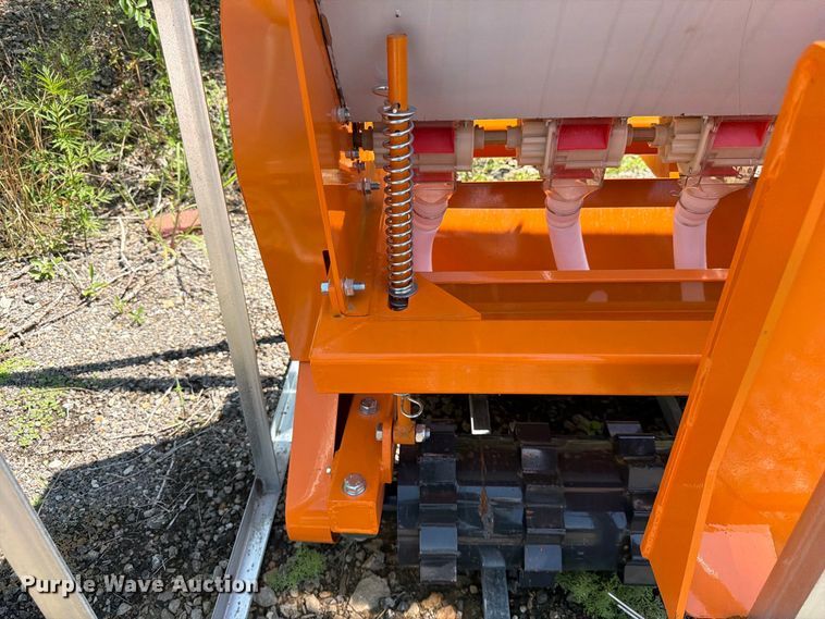 image for item MQ9074 2026 Arteer NAS-72W seeder
