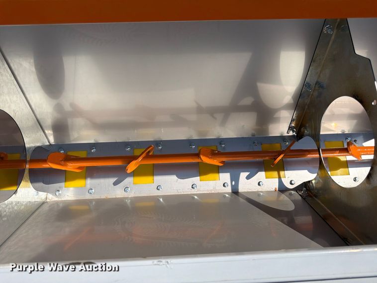image for item MQ9074 2026 Arteer NAS-72W seeder