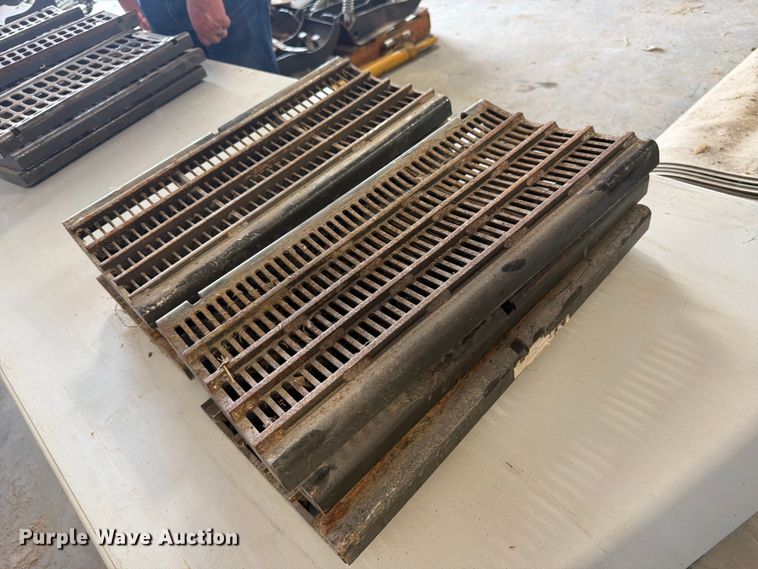 image for item MQ9090 (6) Claas concave