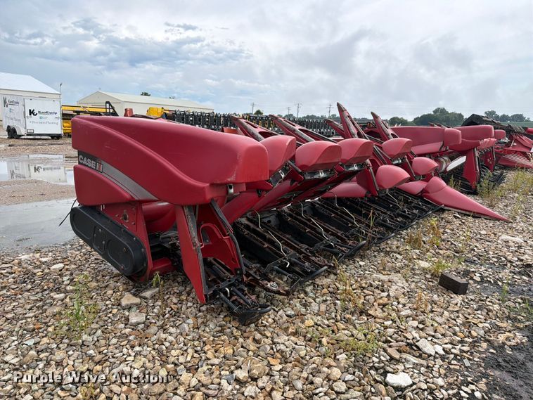 image for item NF9510 2007 Case IH 2408  corn head