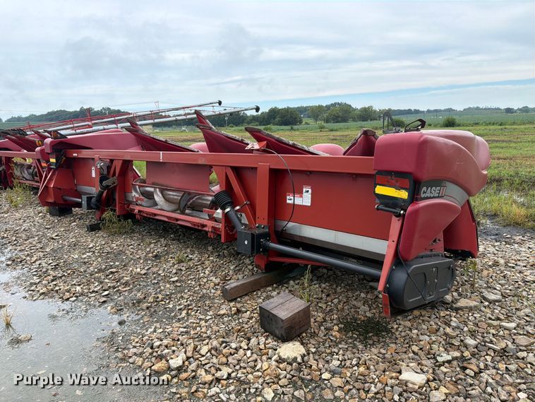 image for item NF9510 2007 Case IH 2408  corn head