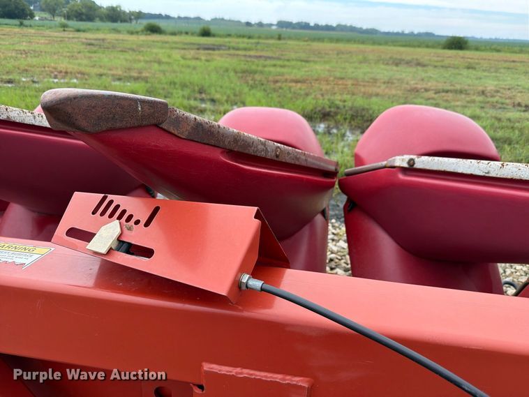 image for item NF9510 2007 Case IH 2408  corn head
