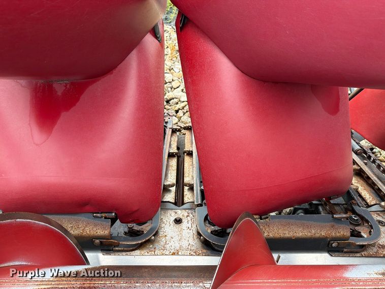 image for item NF9510 2007 Case IH 2408  corn head