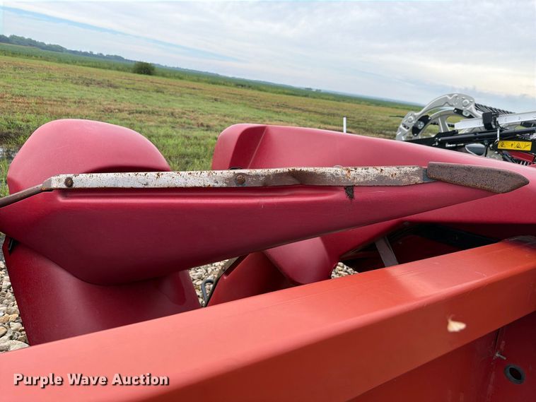 image for item NF9510 2007 Case IH 2408  corn head