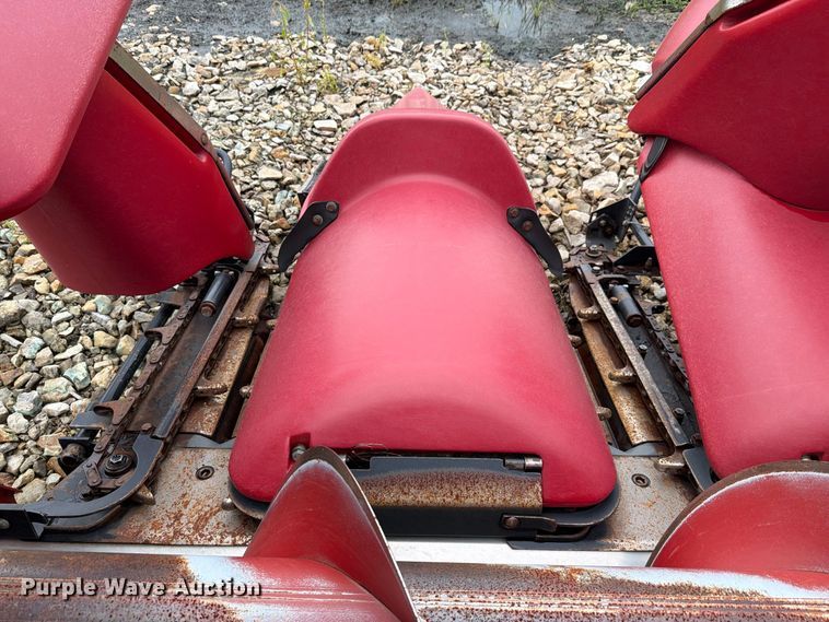 image for item NF9510 2007 Case IH 2408  corn head