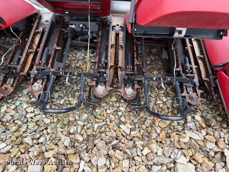 image for item NF9510 2007 Case IH 2408  corn head