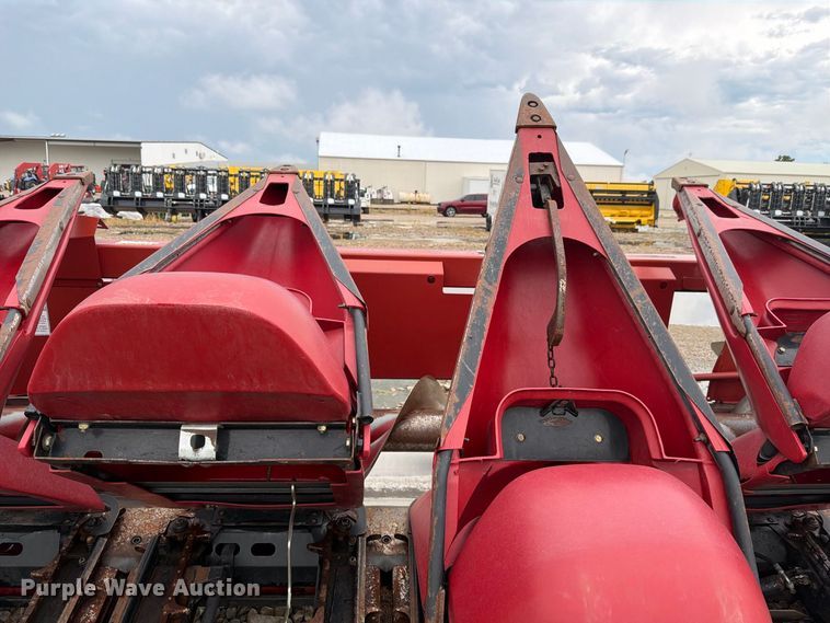 image for item NF9510 2007 Case IH 2408  corn head