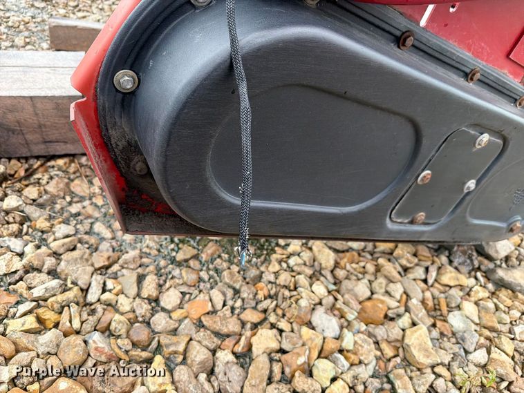 image for item NF9510 2007 Case IH 2408  corn head