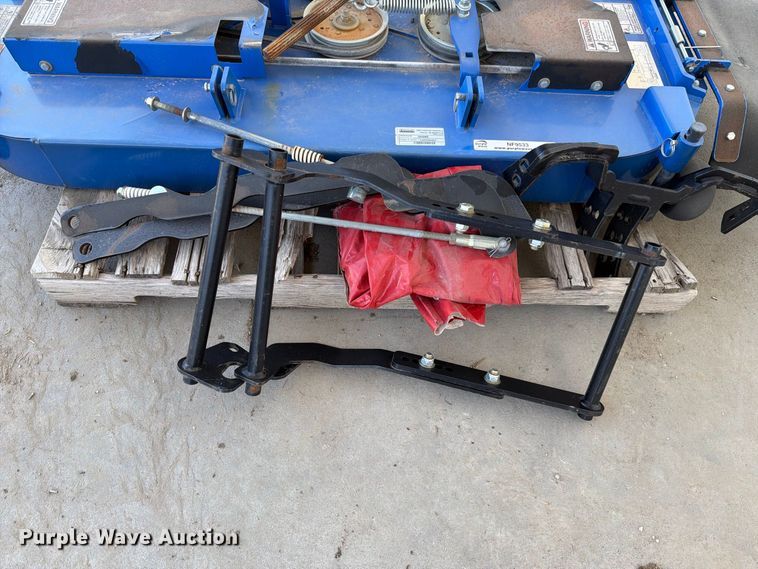 image for item NF9533 New Holland 260GMS belly mower