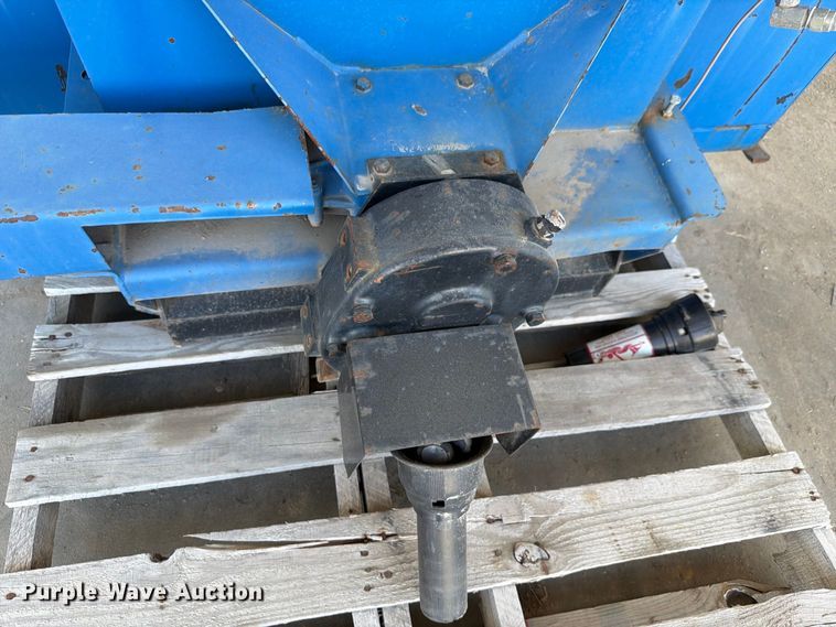 image for item NF9534 Ford 715C snow blower
