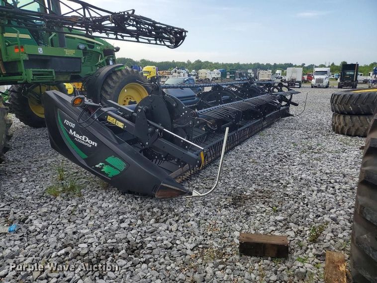 image for item YA4305 2015 MacDon FD130 flex draper head