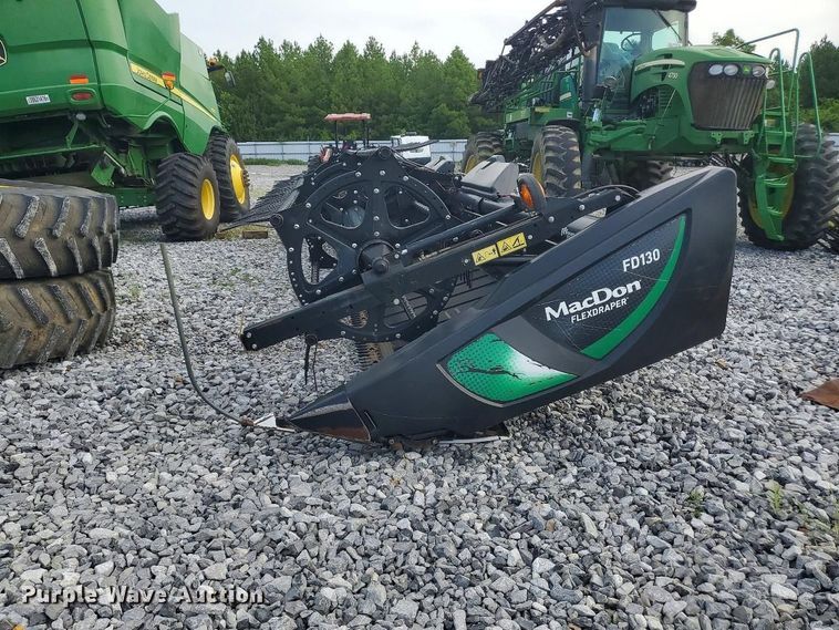 image for item YA4305 2015 MacDon FD130 flex draper head