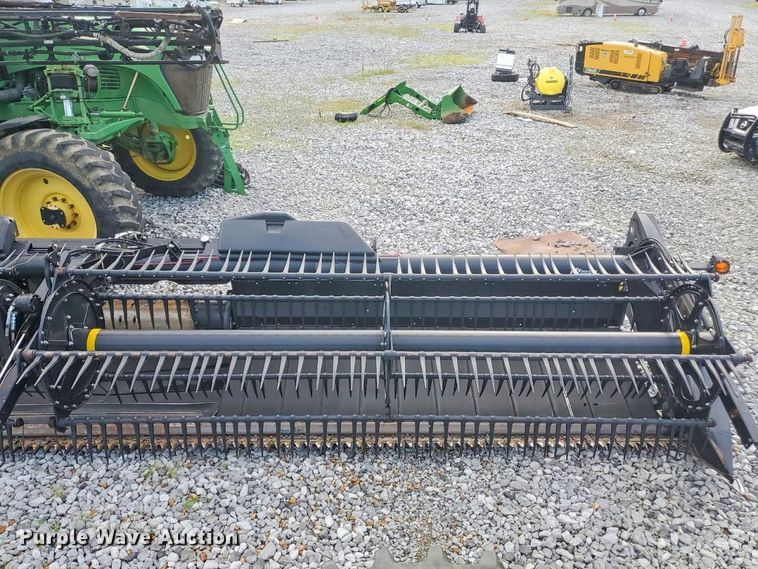 image for item YA4305 2015 MacDon FD130 flex draper head