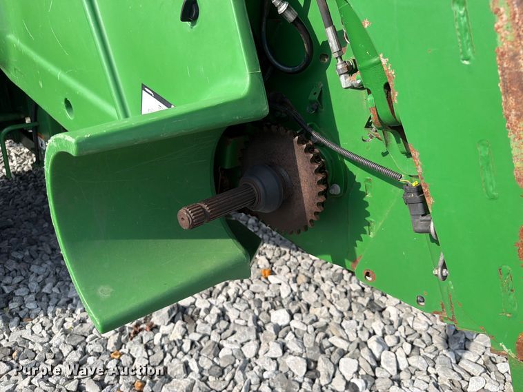image for item YA4310 2015 John Deere S670S STS combine