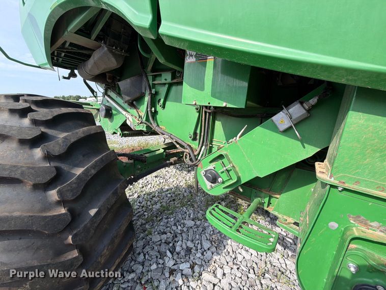 image for item YA4310 2015 John Deere S670S STS combine