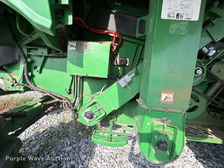 image for item YA4310 2015 John Deere S670S STS combine