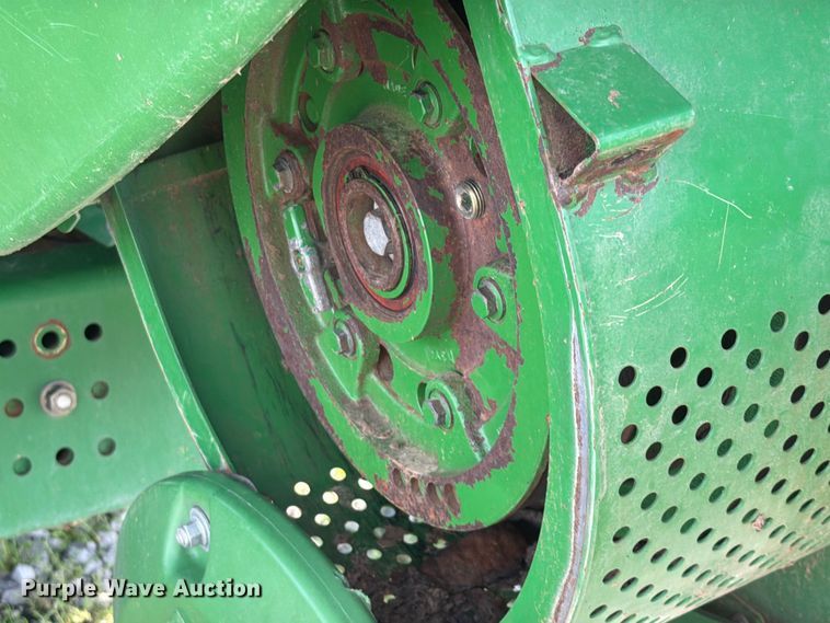 image for item YA4310 2015 John Deere S670S STS combine