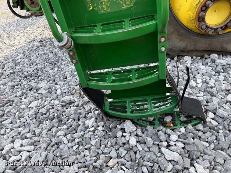 image for item YA4310 2015 John Deere S670S STS combine