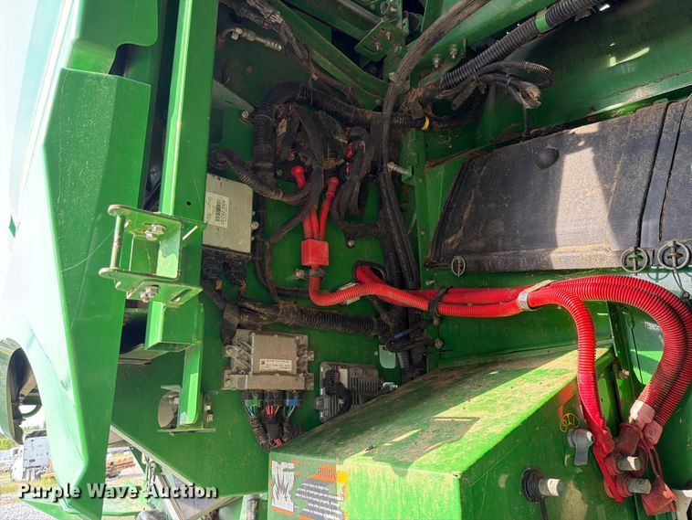 image for item YA4310 2015 John Deere S670S STS combine
