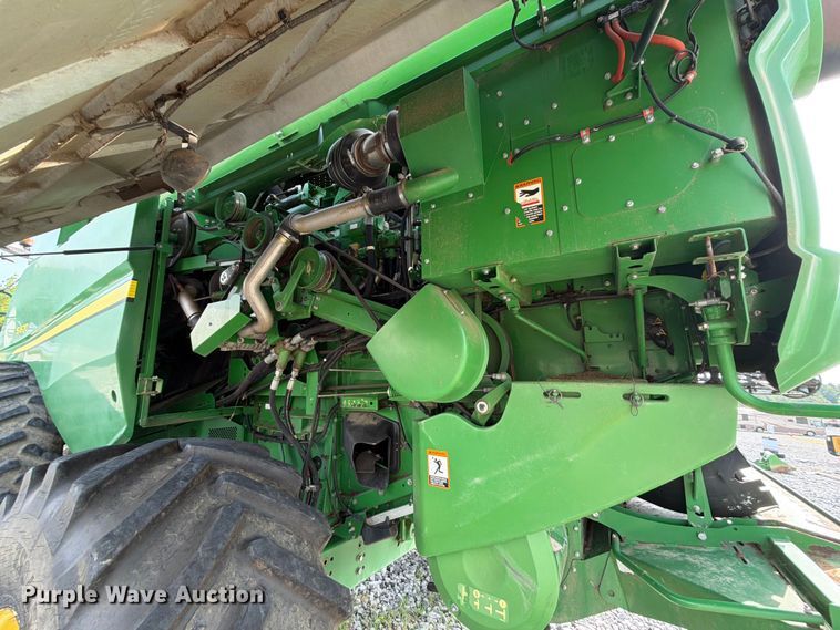 image for item YA4310 2015 John Deere S670S STS combine