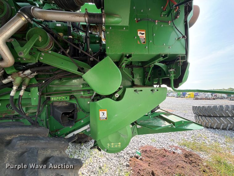 image for item YA4310 2015 John Deere S670S STS combine