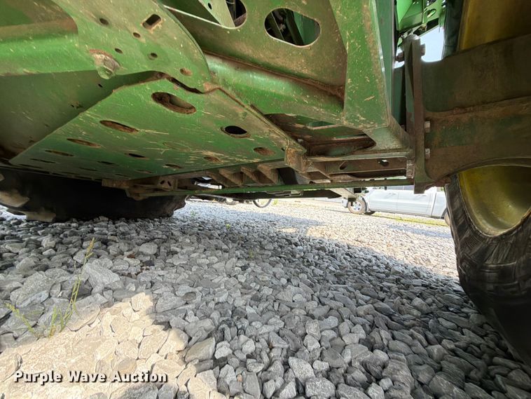 image for item YA4310 2015 John Deere S670S STS combine
