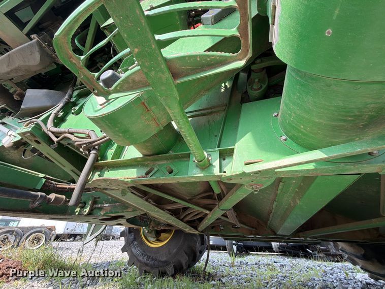 image for item YA4310 2015 John Deere S670S STS combine