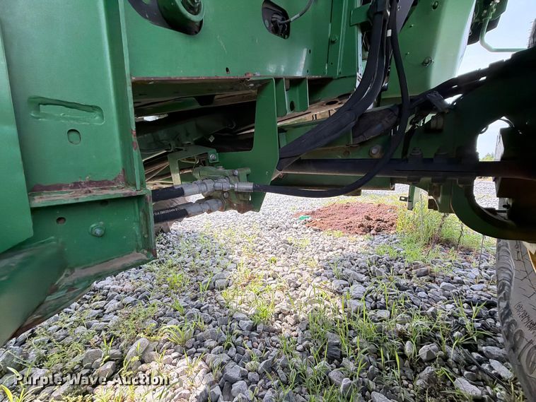 image for item YA4310 2015 John Deere S670S STS combine