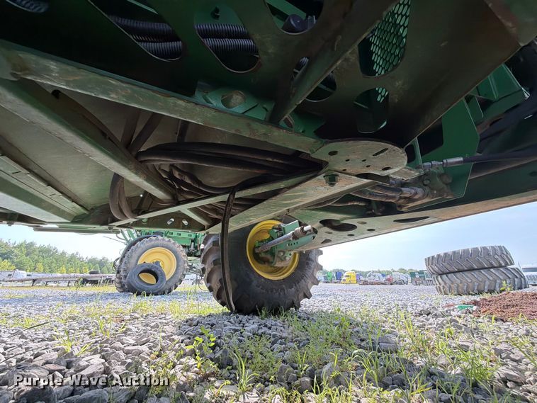 image for item YA4310 2015 John Deere S670S STS combine
