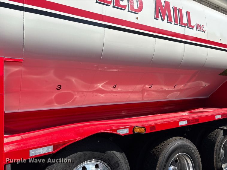 image for item YA4454 2026 Kenworth T880 feed delivery truck