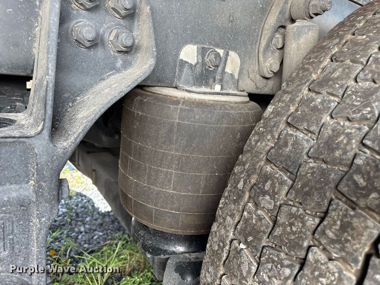 image for item YA4454 2026 Kenworth T880 feed delivery truck