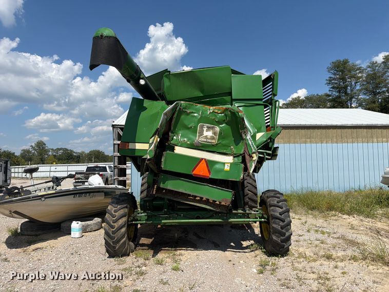 image for item YA4525 1990 John Deere 9400 combine