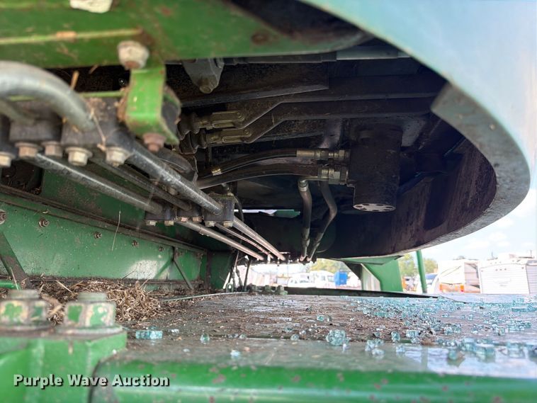 image for item YA4525 1990 John Deere 9400 combine