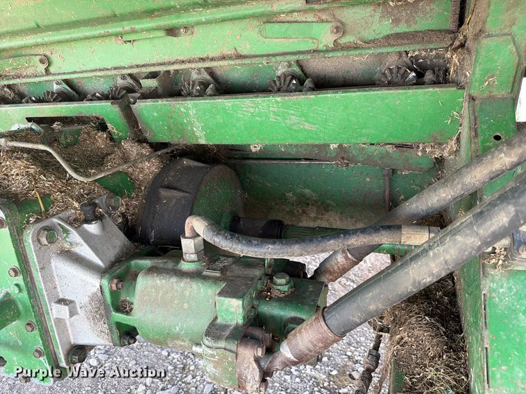 image for item YA4525 1990 John Deere 9400 combine