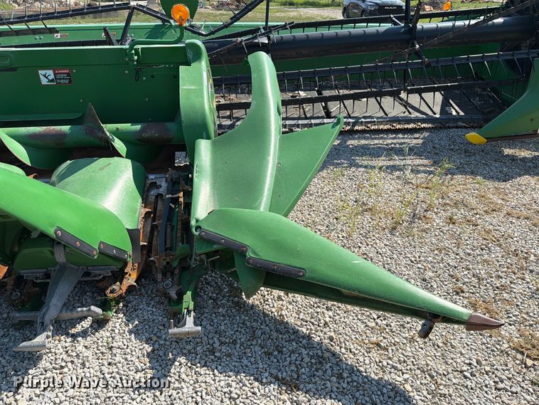 image for item YA4765 2012 John Deere 608C corn head